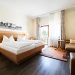 ゲストハウス Hotel-gasthof Rose 4*