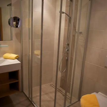 Guest house Hotel-gasthof Rose 3*
